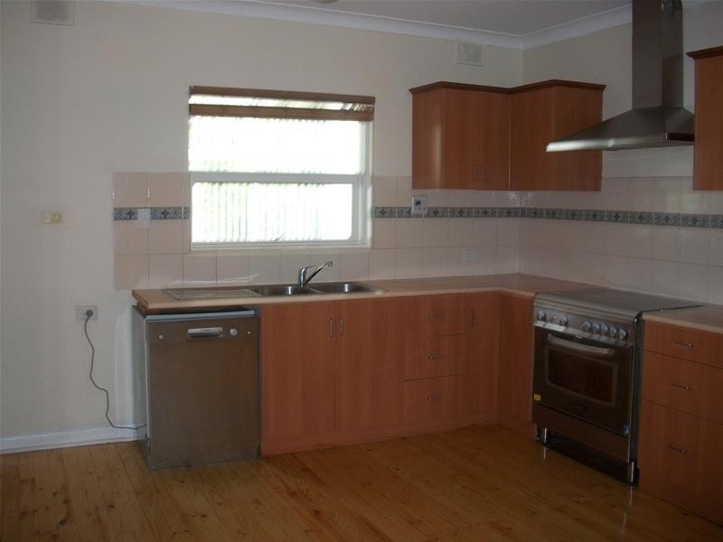 8 Seavista Grove, Christies Beach SA 5165