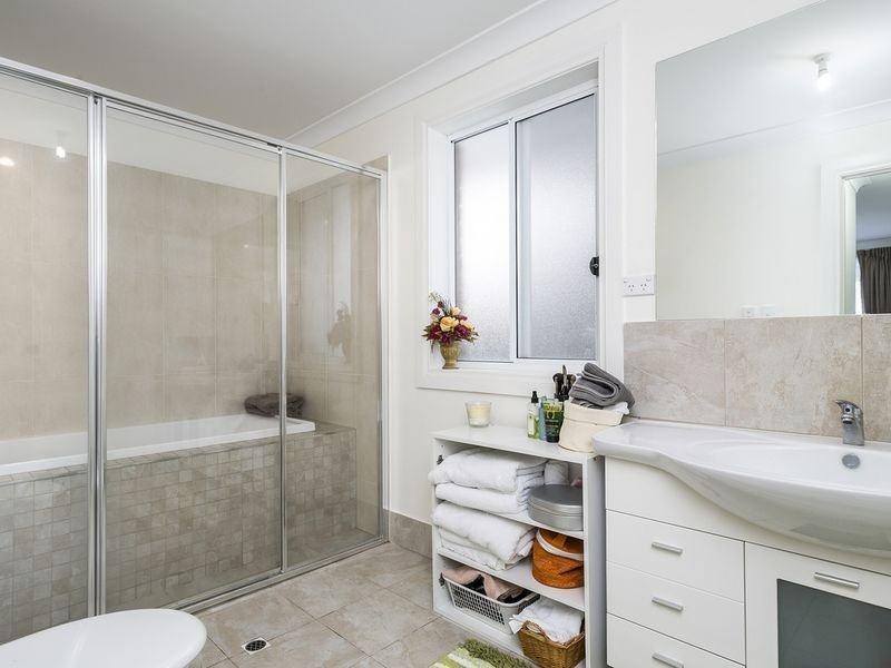 20 Brett Crescent, Hallett Cove SA 5158