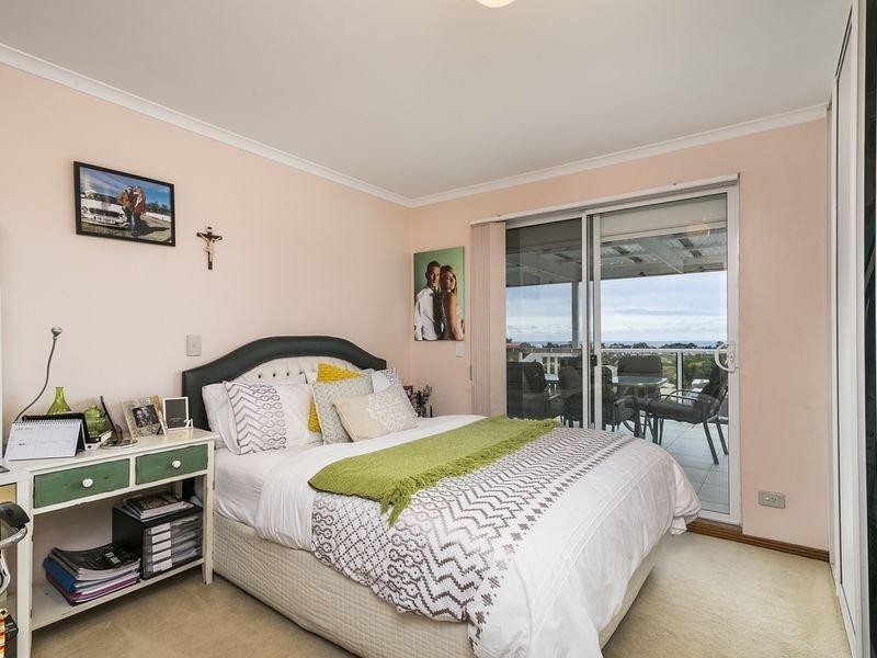 20 Brett Crescent, Hallett Cove SA 5158