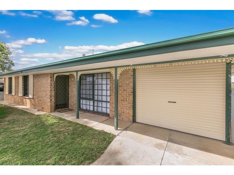 30 Troutbeck  Crescent, Huntfield Heights SA 5163