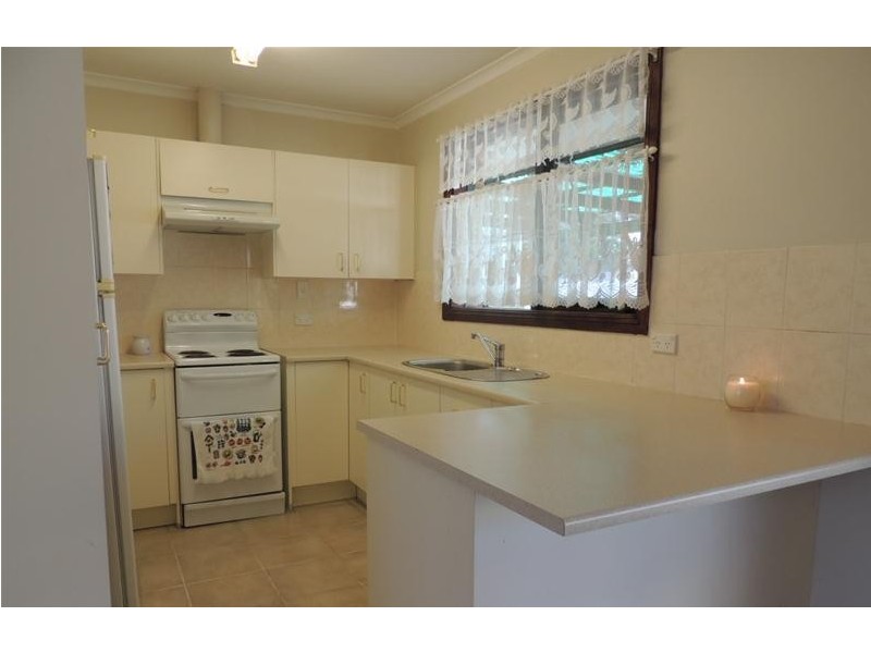 30 Troutbeck  Crescent, Huntfield Heights SA 5163