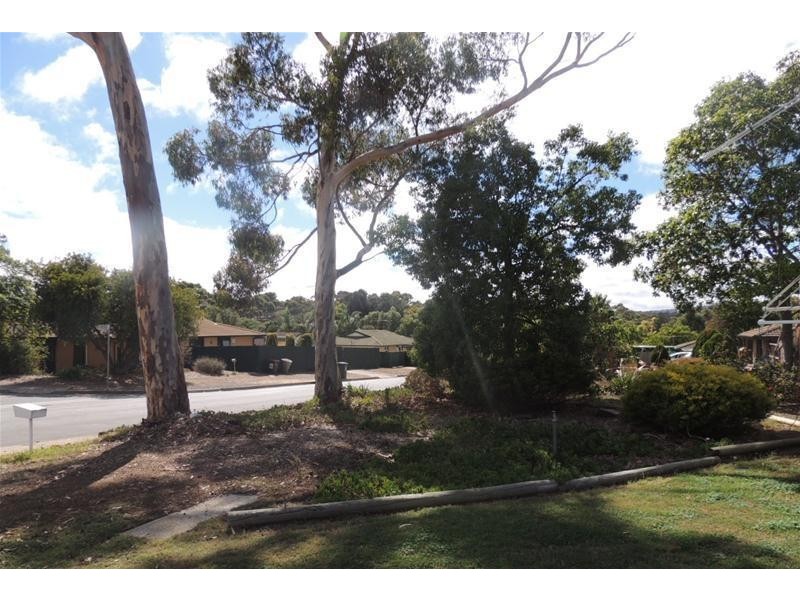 30 Troutbeck  Crescent, Huntfield Heights SA 5163