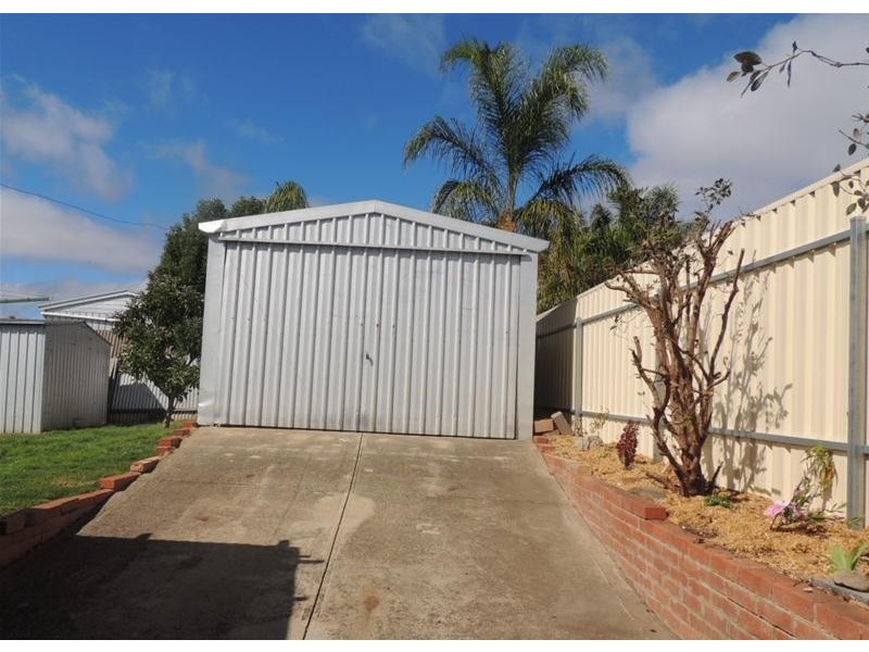 30 Troutbeck  Crescent, Huntfield Heights SA 5163