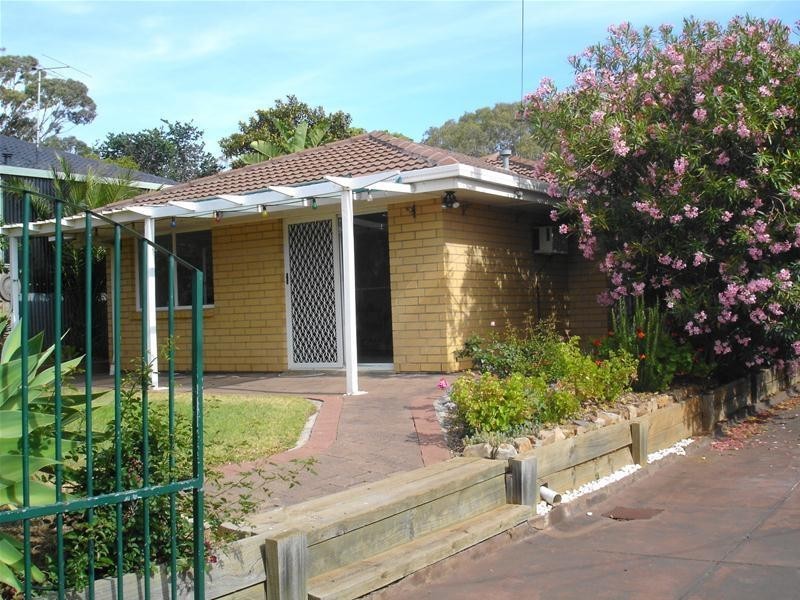 27 Central Avenue, Hallett Cove SA 5158