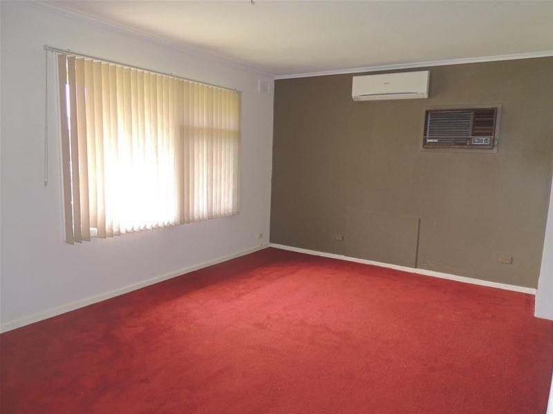 25 McKinna Avenue, Christie Downs SA 5164