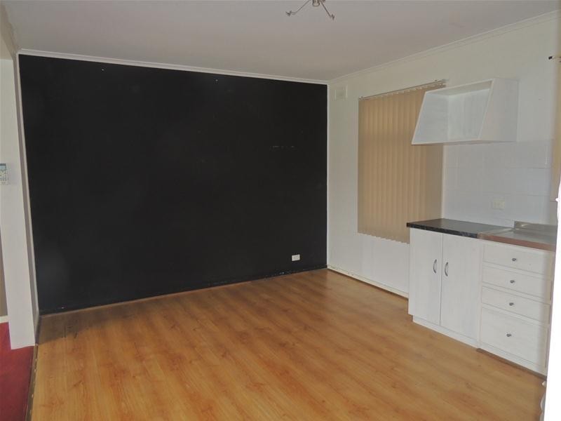 25 McKinna Avenue, Christie Downs SA 5164