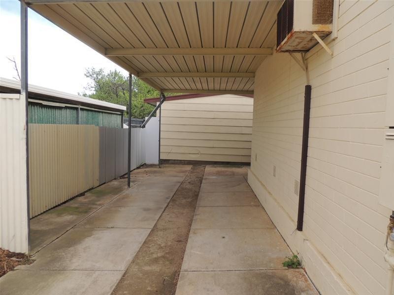 25 McKinna Avenue, Christie Downs SA 5164