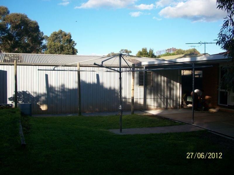 15 Narvik Crescent, Hackham West SA 5163