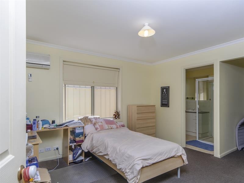 16 Redwood Close, Noarlunga Downs SA 5168