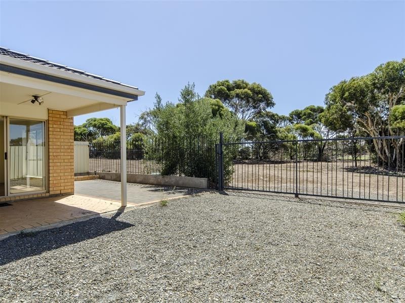 16 Redwood Close, Noarlunga Downs SA 5168
