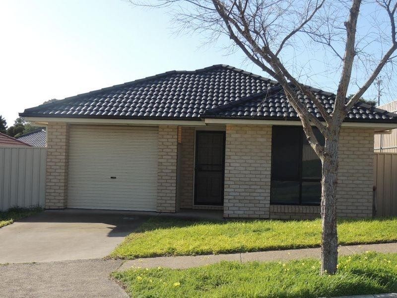 25 Antonio Street, Huntfield Heights SA 5163