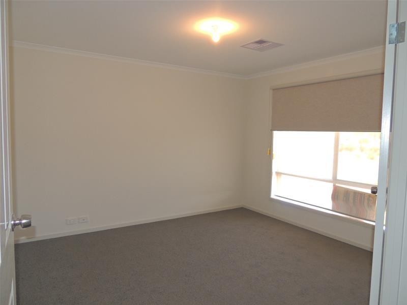 4 Mermaid Street, Seaford Meadows SA 5169