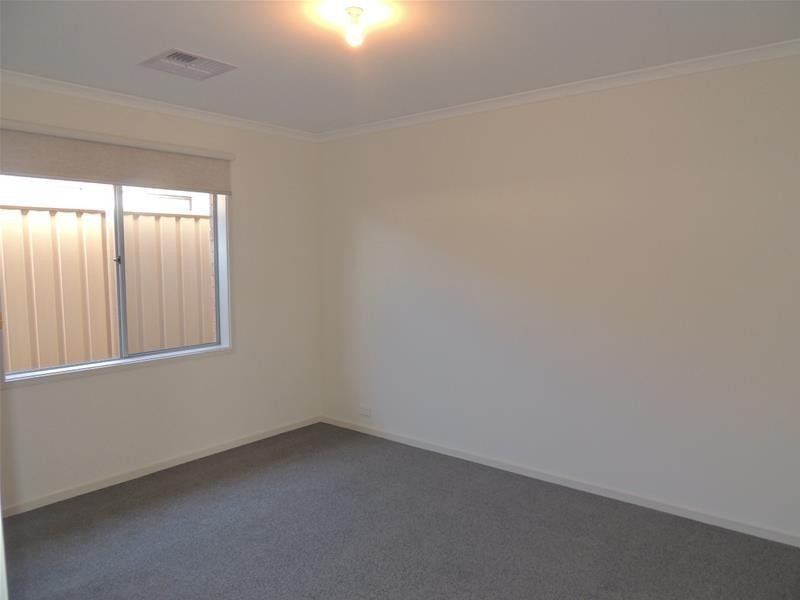 4 Mermaid Street, Seaford Meadows SA 5169