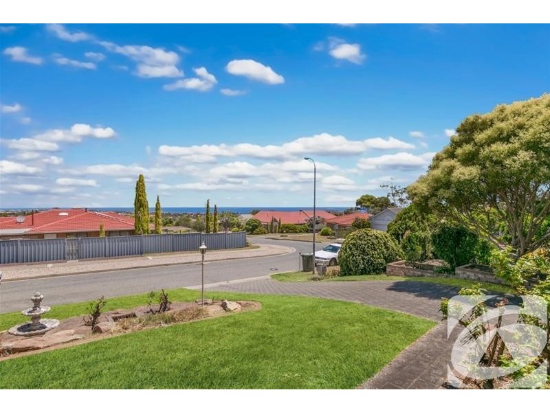 13 Lapwing Street, Hallett Cove SA 5158