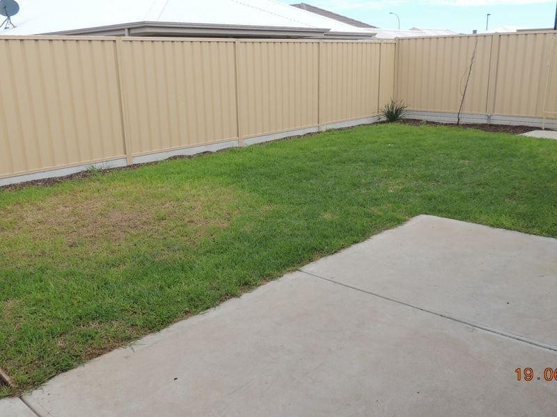 8 Parrell Street, Seaford Meadows SA 5169