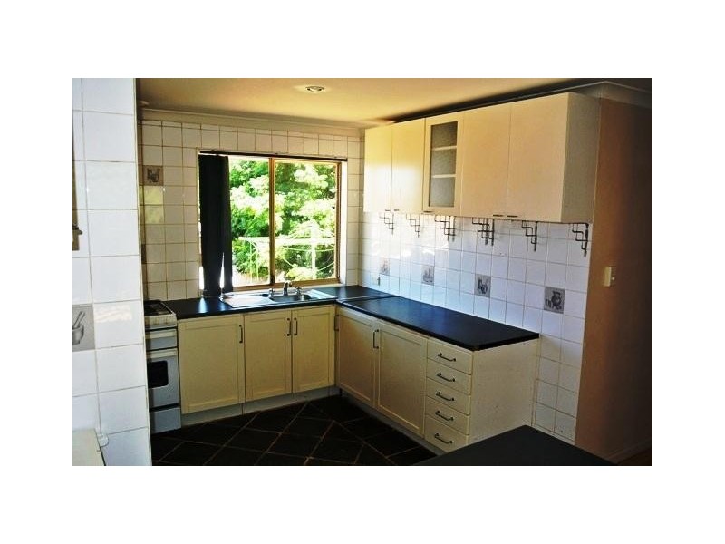 50 Parkfield Way, Australind WA 6233