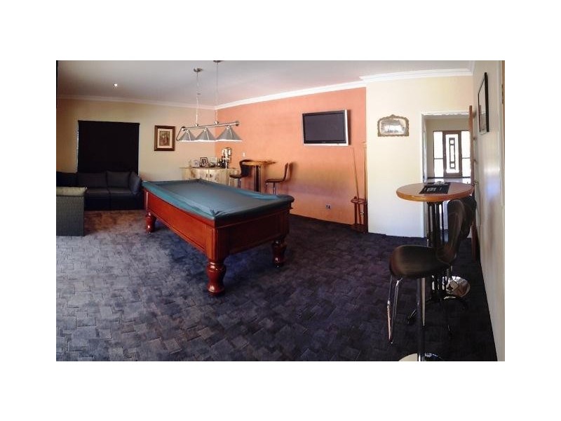 6 Little Place, Leschenault WA 6233