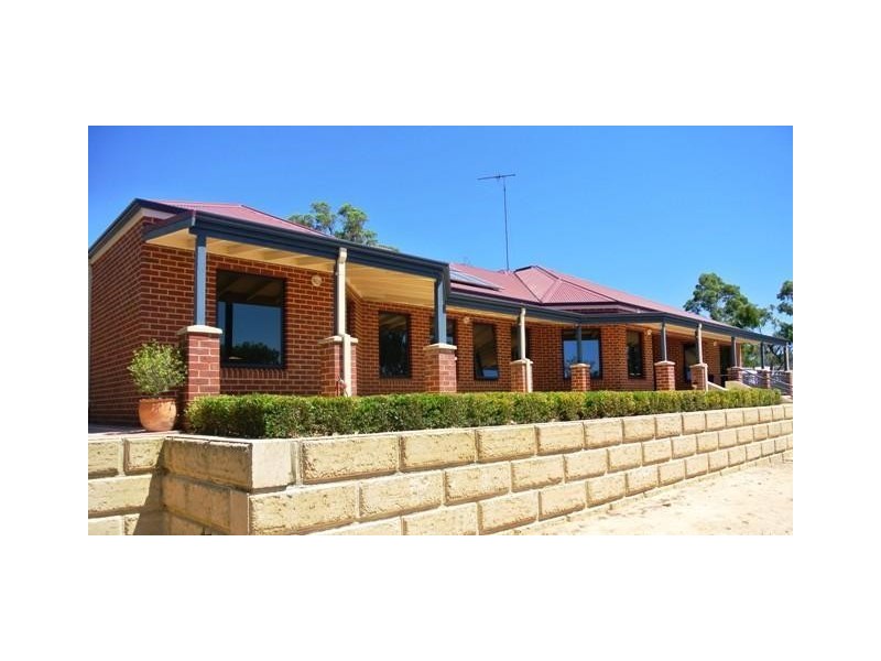 6 Little Place, Leschenault WA 6233