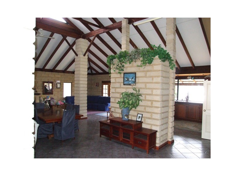 36 Tributary Place, Leschenault WA 6233