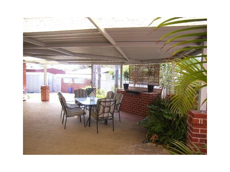 6 Caledonia Rise, Australind WA 6233