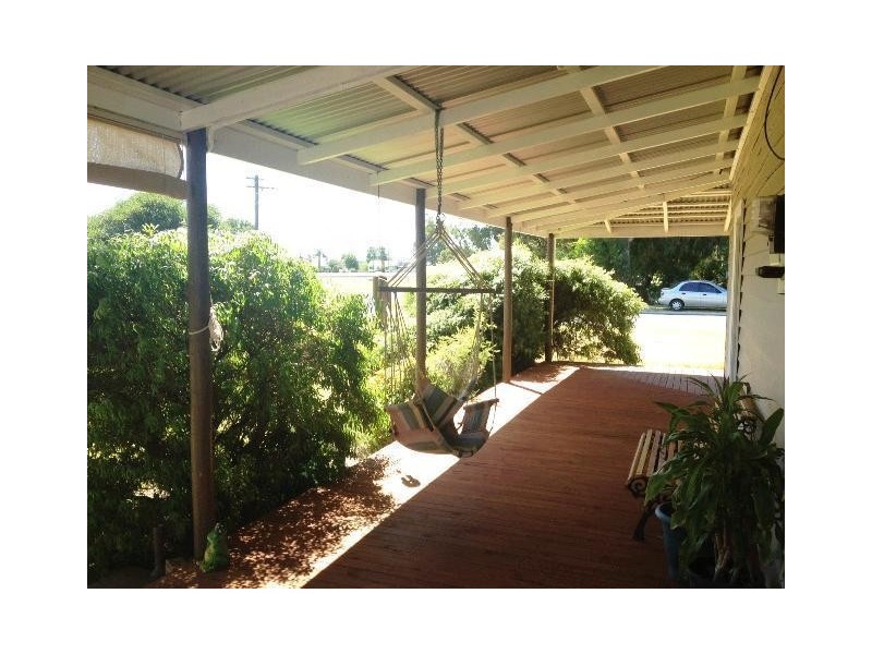 32 Harper Street, Harvey WA 6220