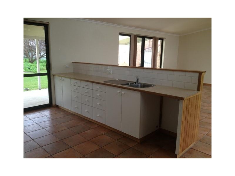 6 Hester Street, Harvey WA 6220