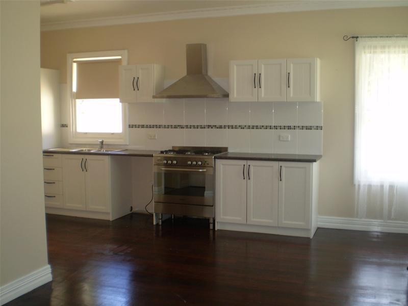 14 Uduc Road, Harvey WA 6220