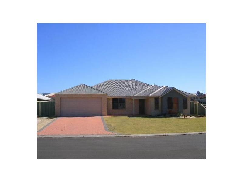 9 Corrib Way, Australind WA 6233