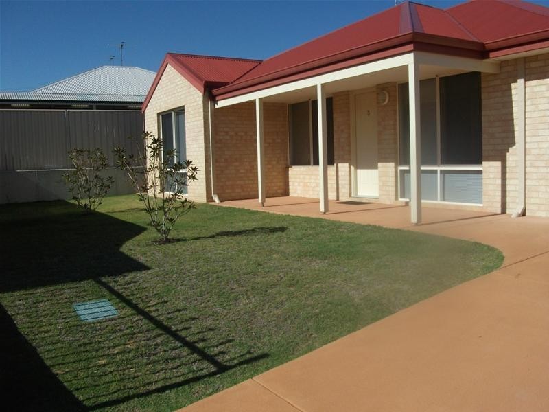 3/235 Old Coast Road, Australind WA 6233