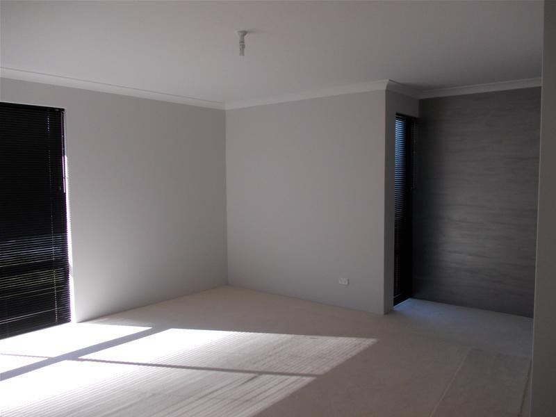 52 Barnes Avenue, Australind WA 6233