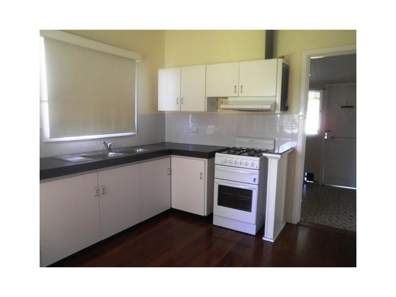 11 Bushell Street, Carey Park WA 6230