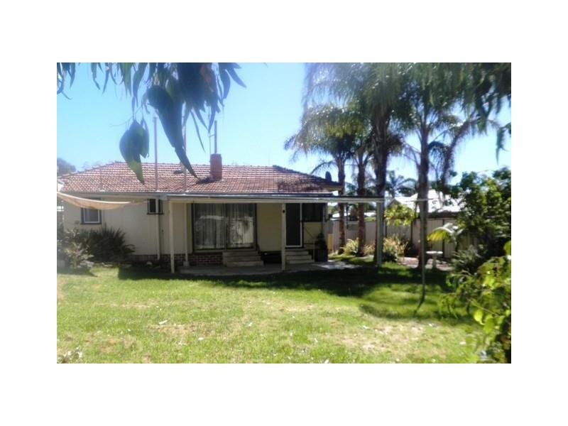 11 Bushell Street, Carey Park WA 6230