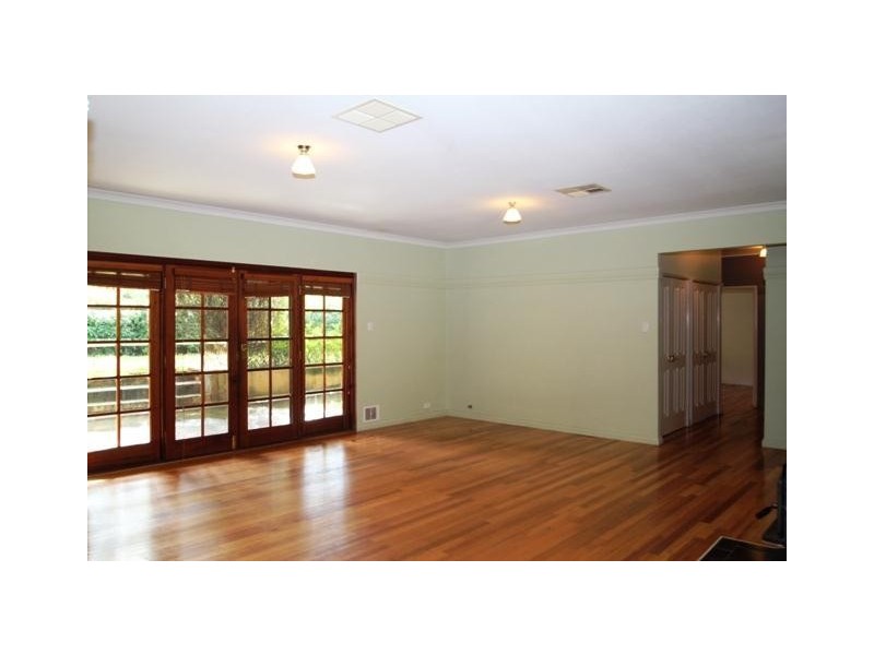 16 Talia Court, Leschenault WA 6233