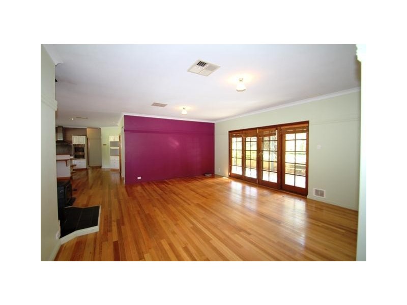 16 Talia Court, Leschenault WA 6233