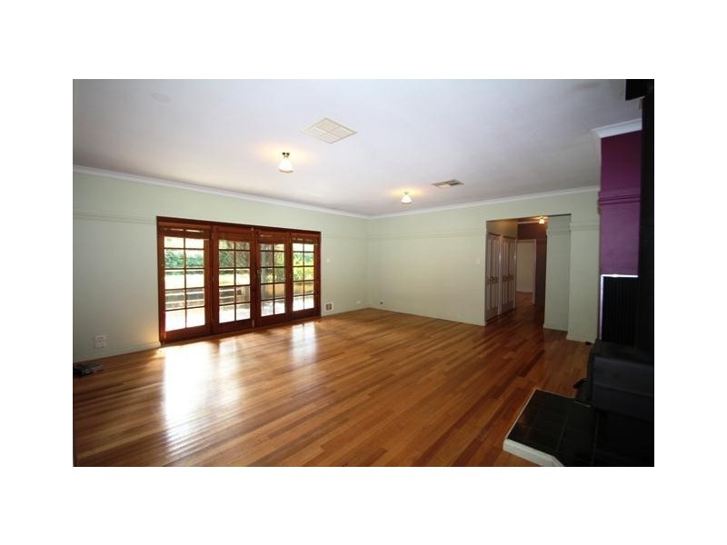 16 Talia Court, Leschenault WA 6233