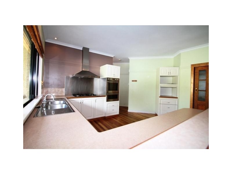 16 Talia Court, Leschenault WA 6233