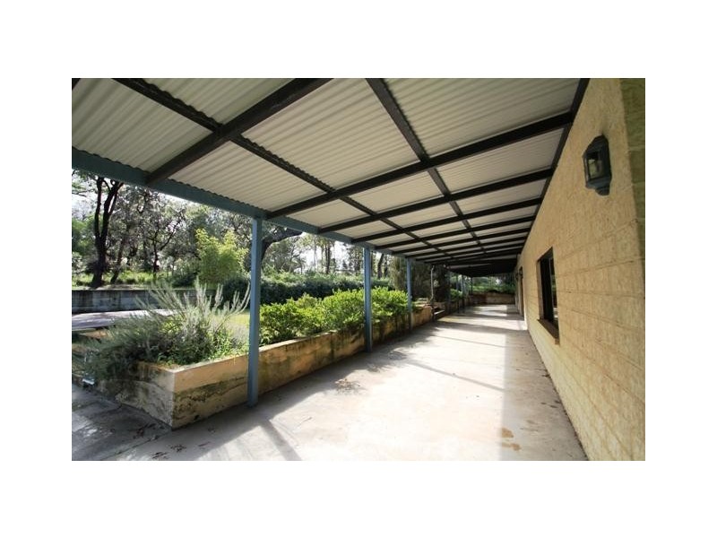 16 Talia Court, Leschenault WA 6233