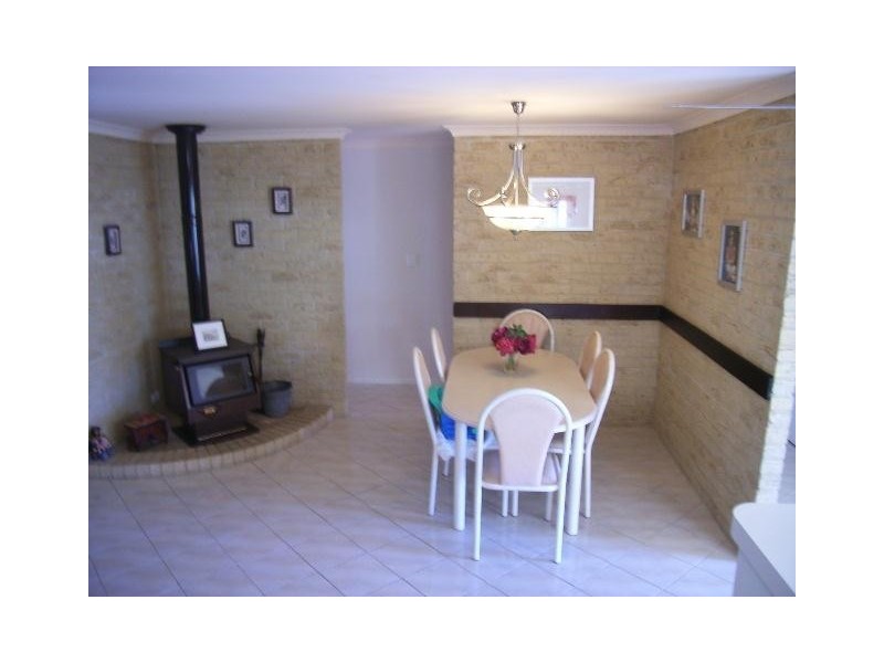 6 Caledonia Rise, Australind WA 6233