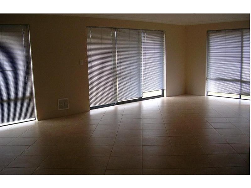 109 Barton Drive, Australind WA 6233