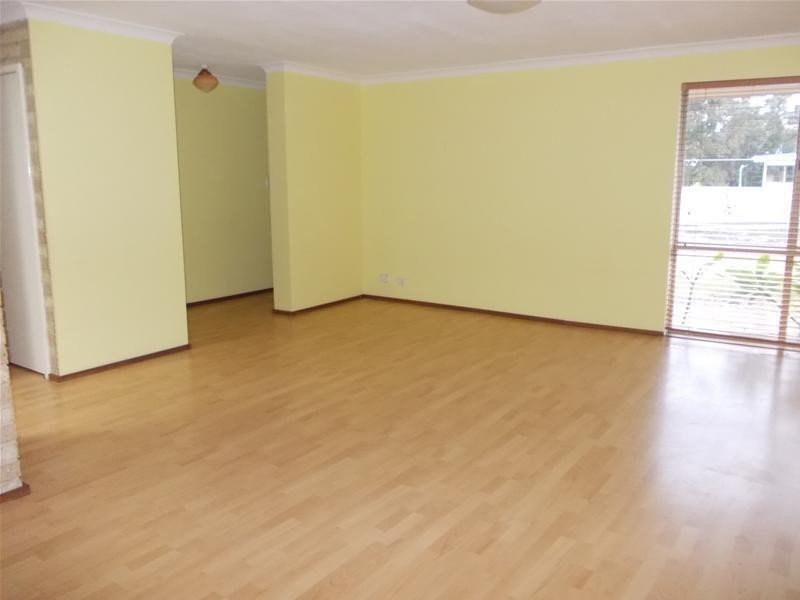 2 Henslagh Turn, Australind WA 6233