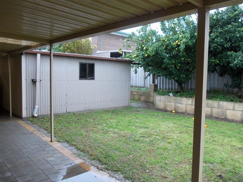 2 Henslagh Turn, Australind WA 6233