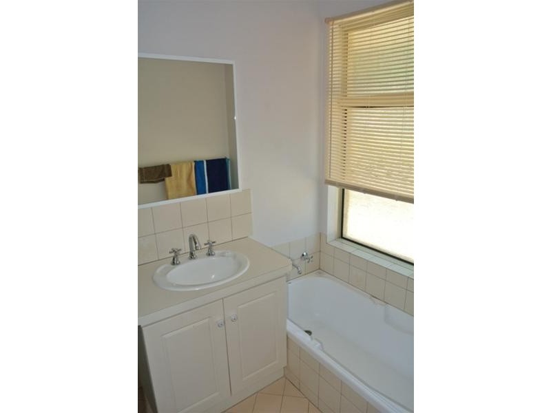 2/35 Wakefield Crescent, Australind WA 6233