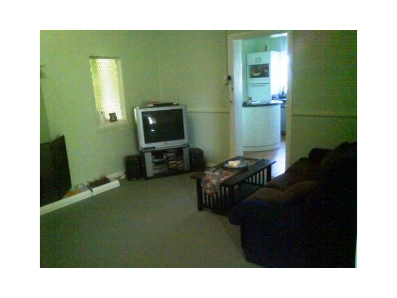 11 The Crescent, Brunswick WA 6224