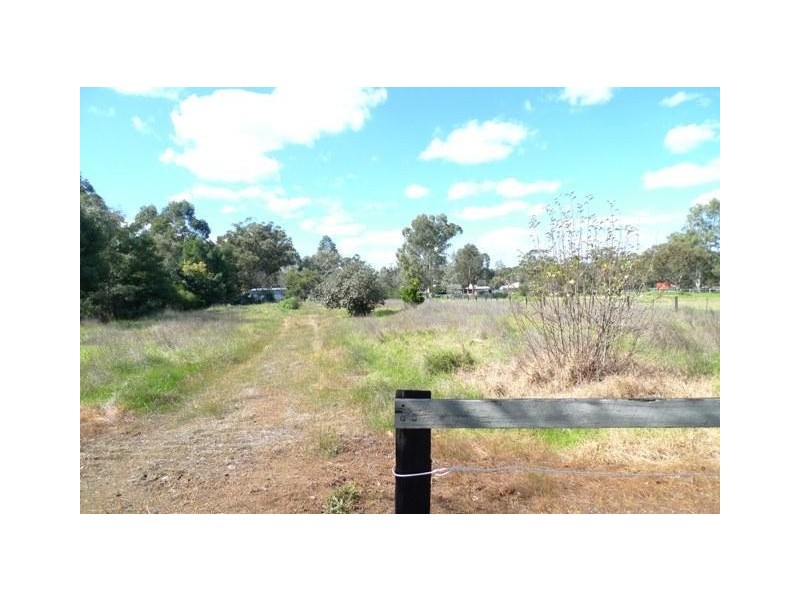 Darwin Street, Cookernup WA 6220