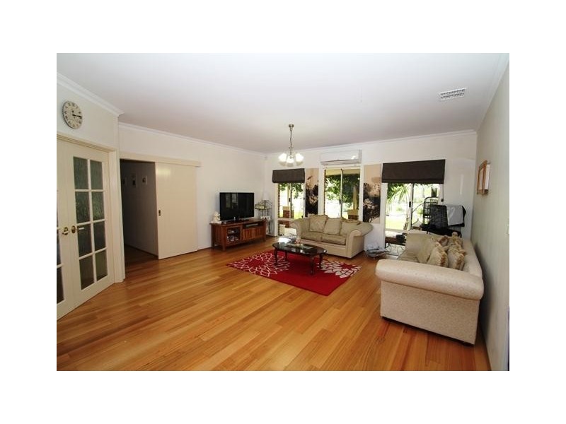 6 Fletcher Court, Leschenault WA 6233