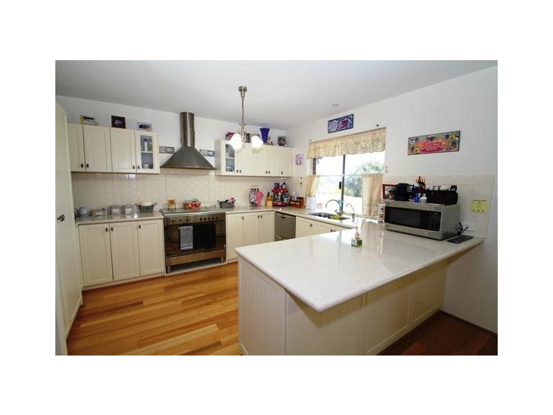 6 Fletcher Court, Leschenault WA 6233