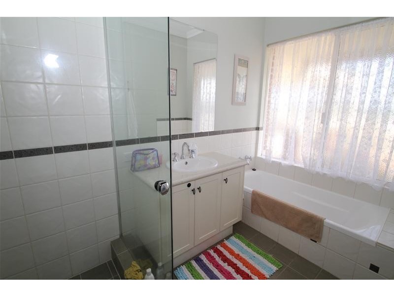 6 Fletcher Court, Leschenault WA 6233