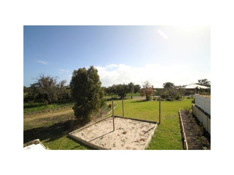 6 Fletcher Court, Leschenault WA 6233