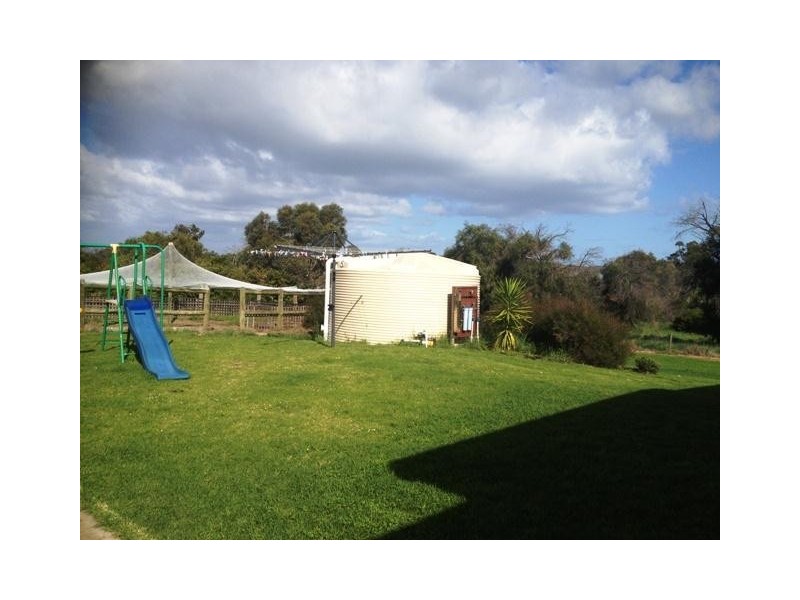 6 Fletcher Court, Leschenault WA 6233