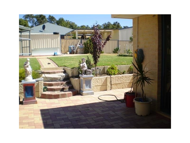 14 Triller Road, Harvey WA 6220